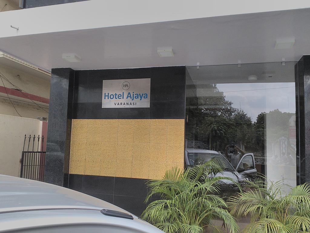 Hotel Ajaya Varanasi Ngoại thất bức ảnh
