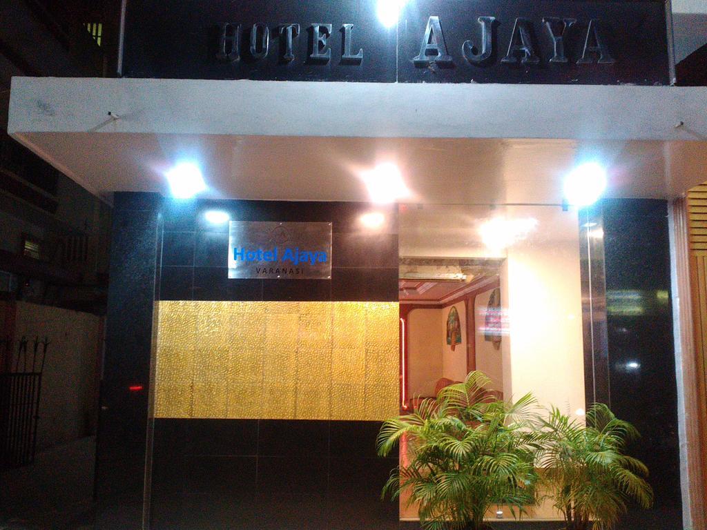 Hotel Ajaya Varanasi Ngoại thất bức ảnh