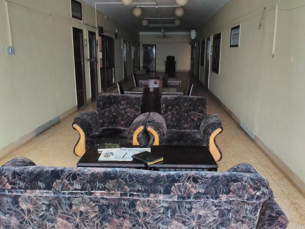 Hotel Ajaya Varanasi Ngoại thất bức ảnh