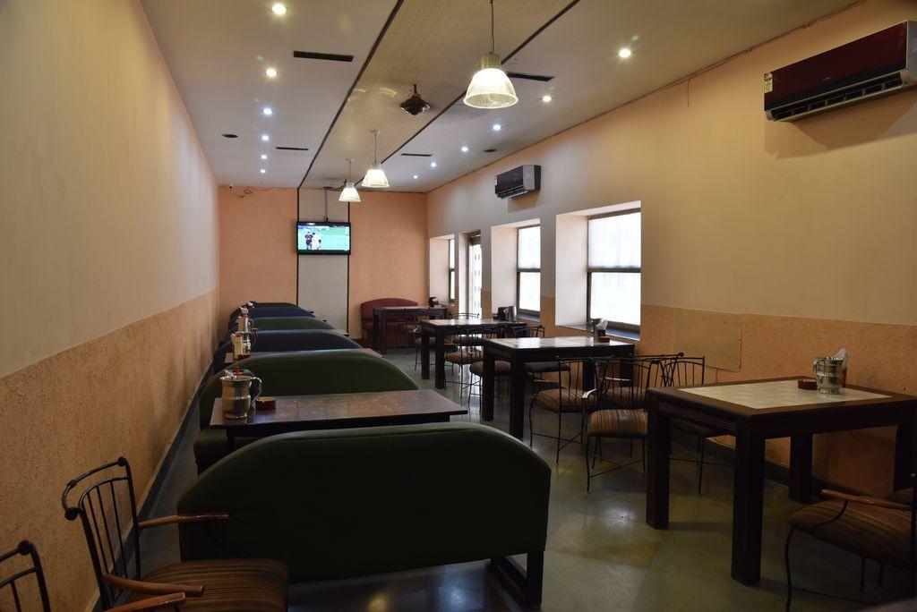 Hotel Ajaya Varanasi Ngoại thất bức ảnh